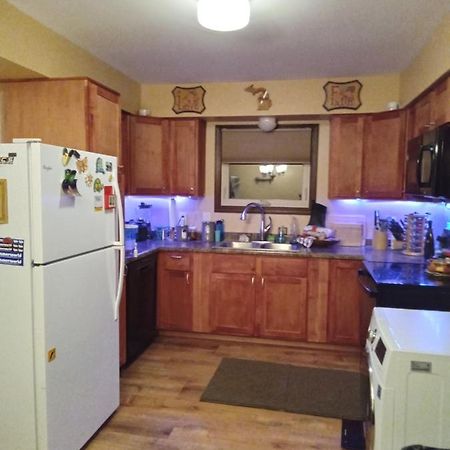 Outdoor Hot Tub&Cozy King Bed Appartement Lansing Buitenkant foto